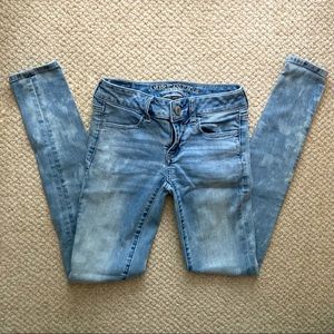 American Eagle Low Rise Super Stretch Jegging, Slight Acid Wash (Size 0 Reg)